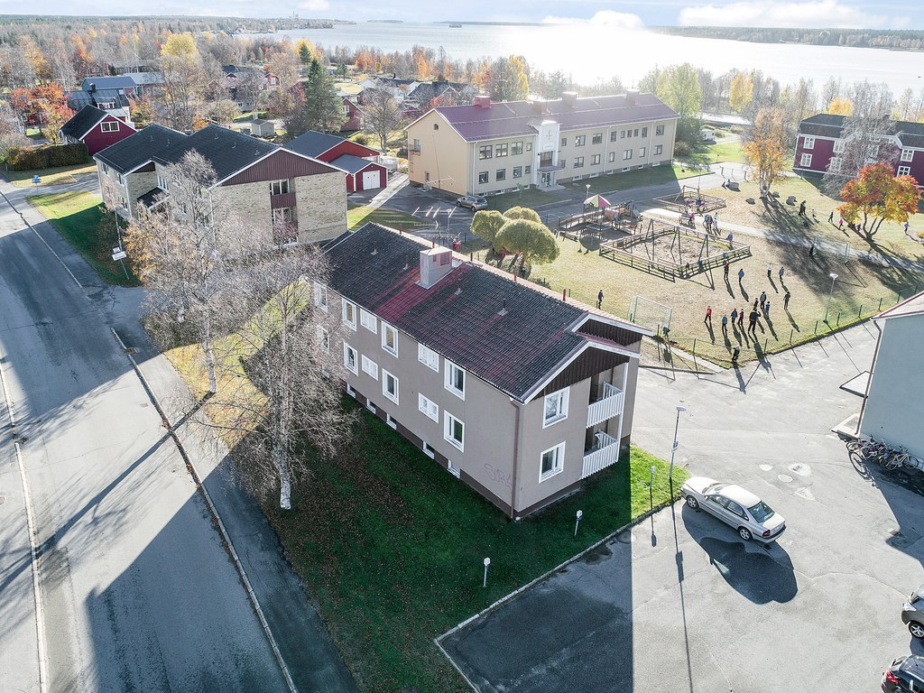 Näsbyvägen 16 V, Mellangård