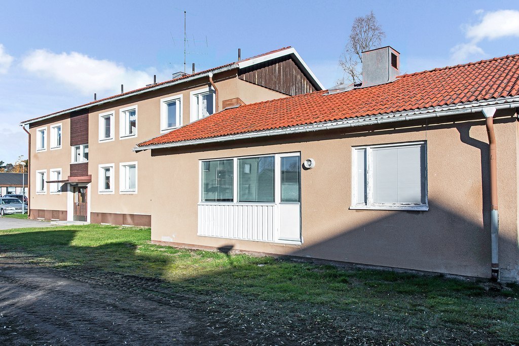 Näsbyvägen 16 V, Mellangård