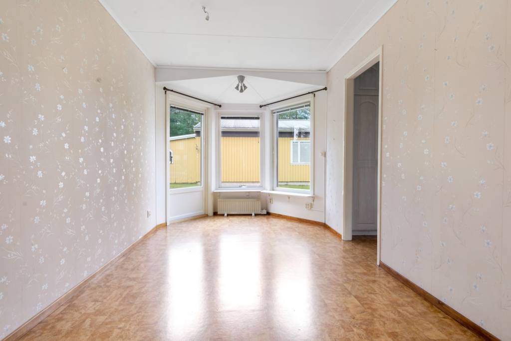 Matplats med utbyggt burspråk.