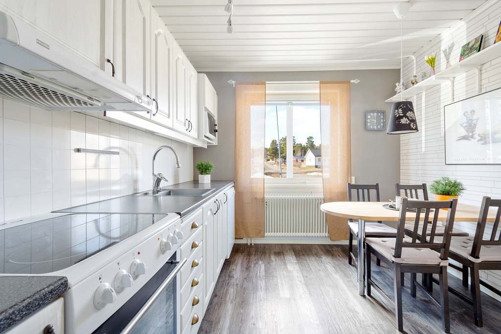 Krokvägen 8