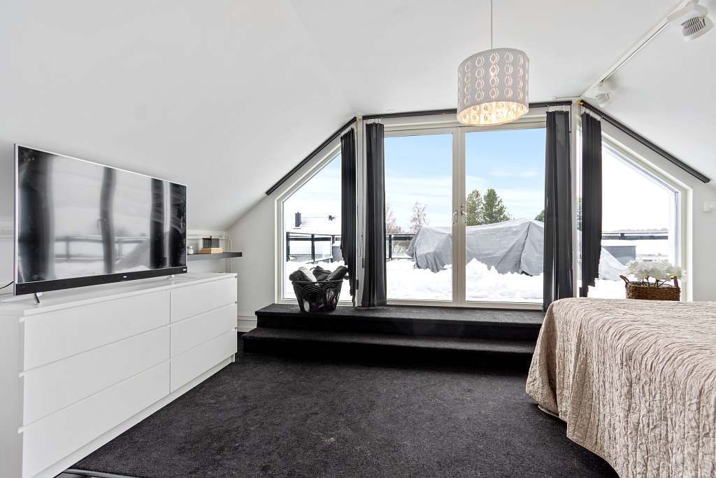Bomvägen 15