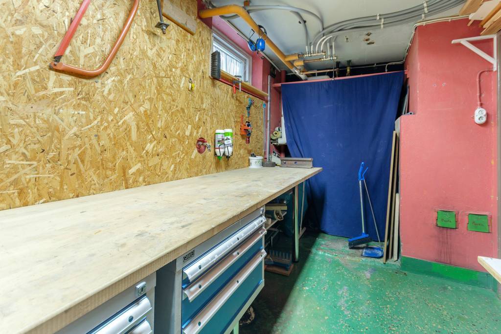 Hobby/pannrum på källarplan