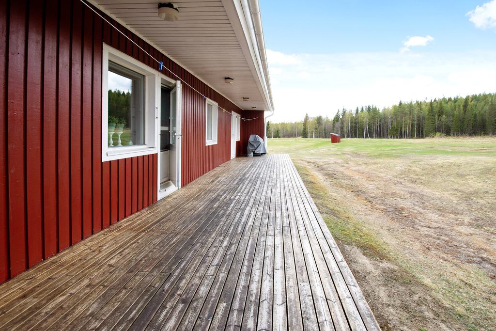 Trallveranda på baksidan av huset.