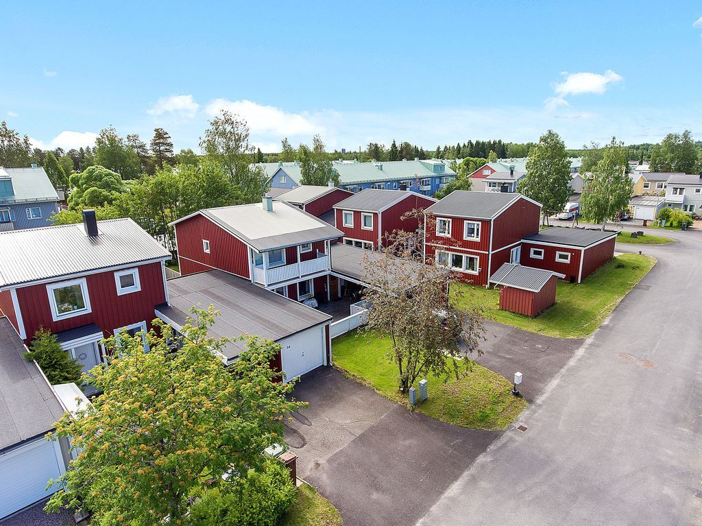 Rödhakegränd 32