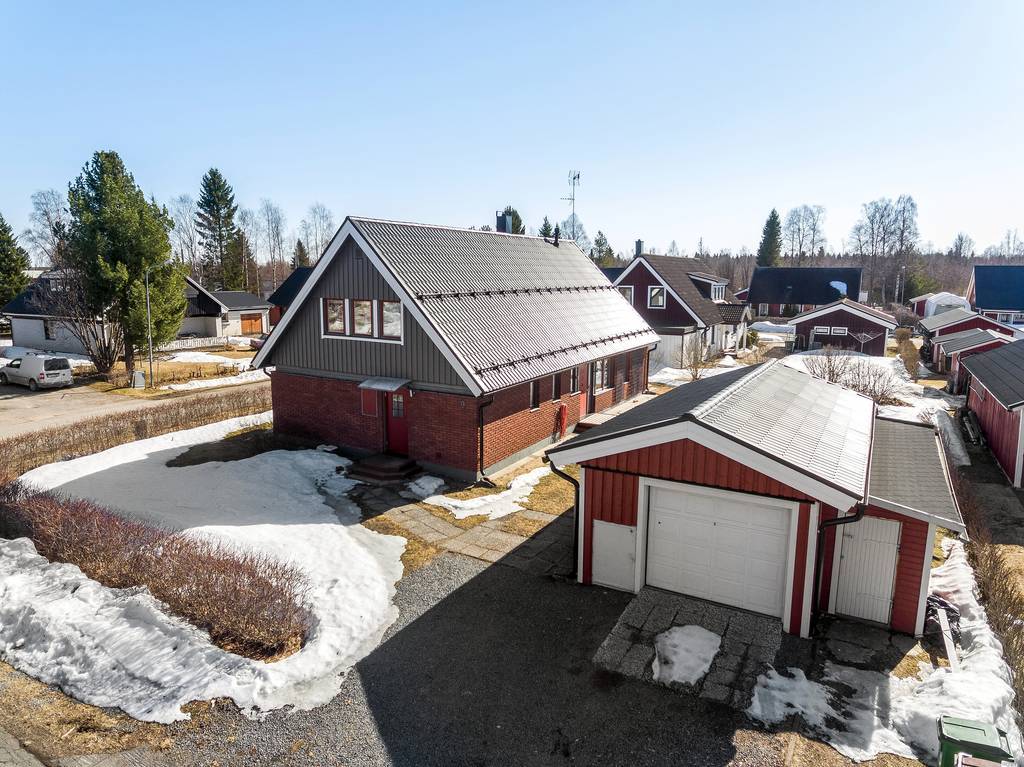 Mårdvägen 9