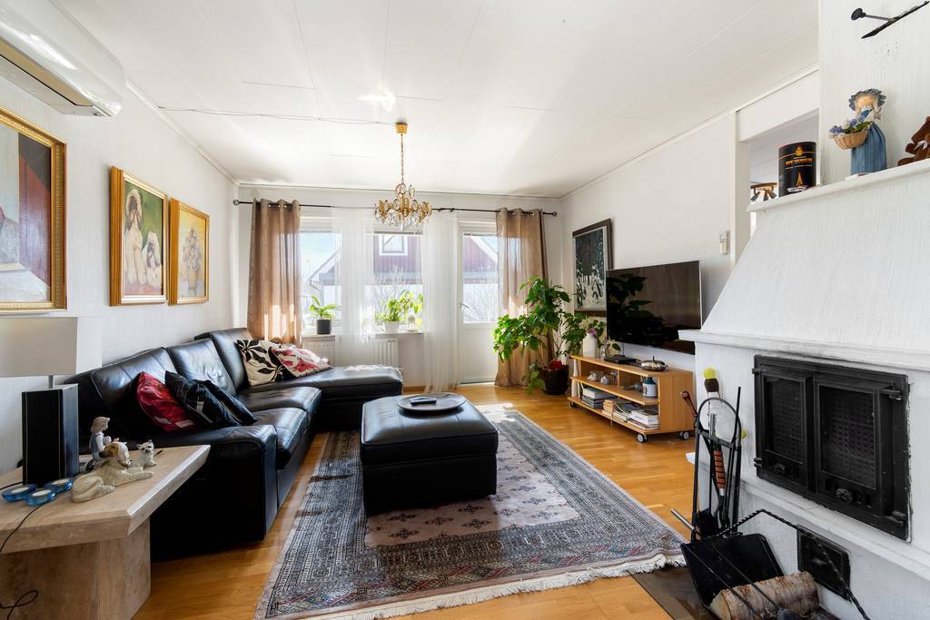 Mårdvägen 9