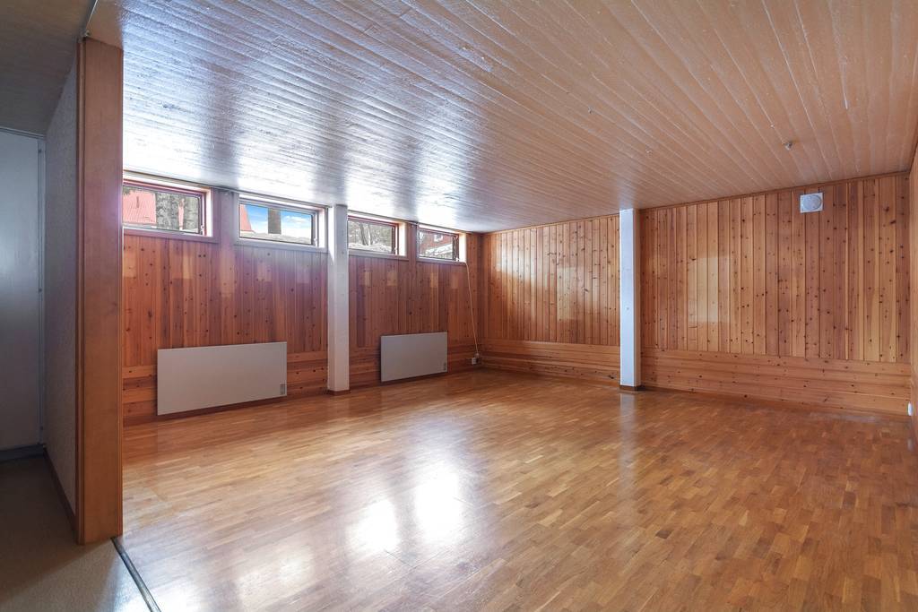 Mysigt allrum, källarplan